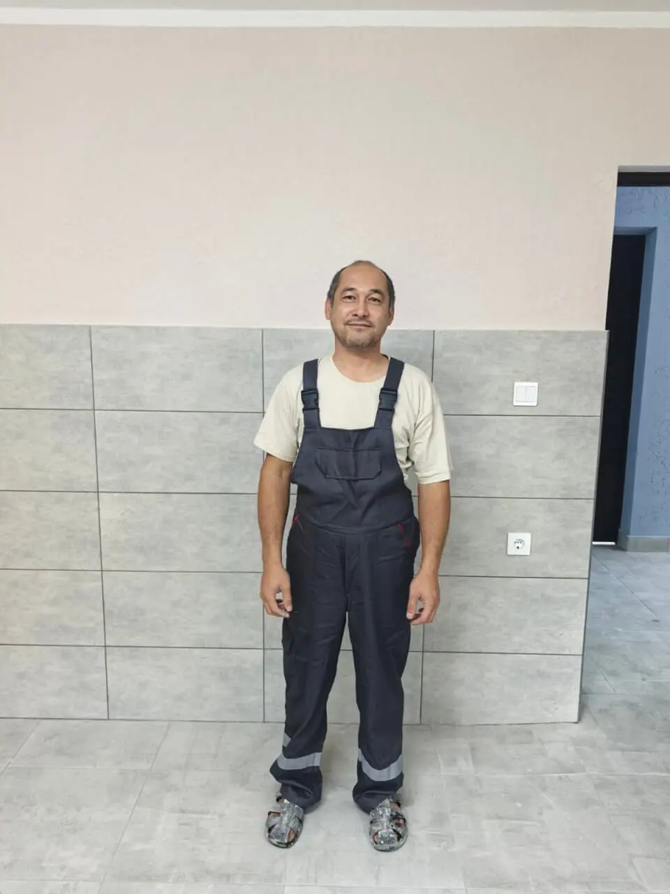 Слесарь-сантехник Каримов Дмитрий